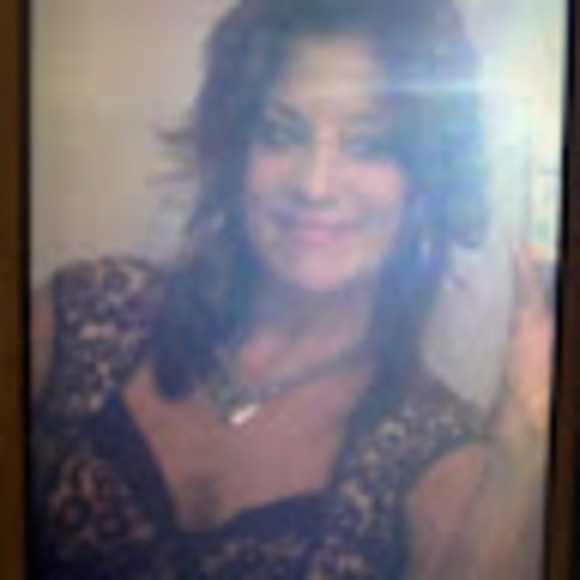 Meet your Posher, Cynthia - Picture 1 of 1